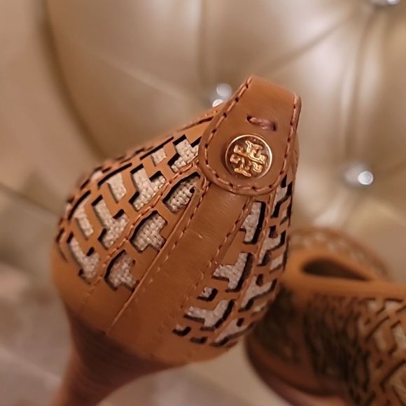 Tory Burch Brown Leather Regan Peep Toe Heels - Picture 10 of 16